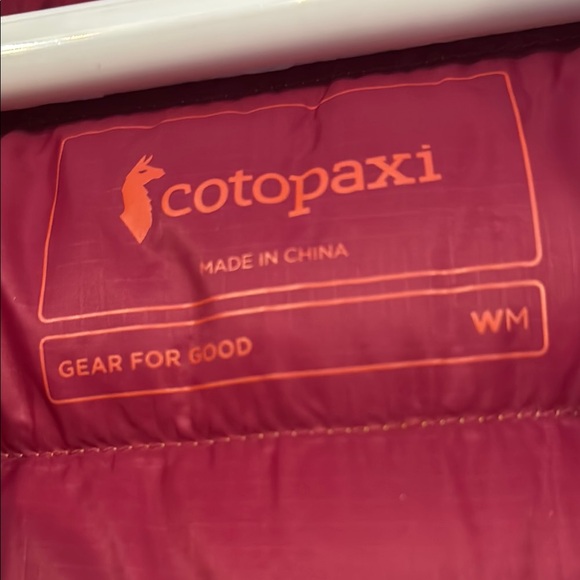 Women’s Cotopaxi Down hoodie - Picture 4 of 6